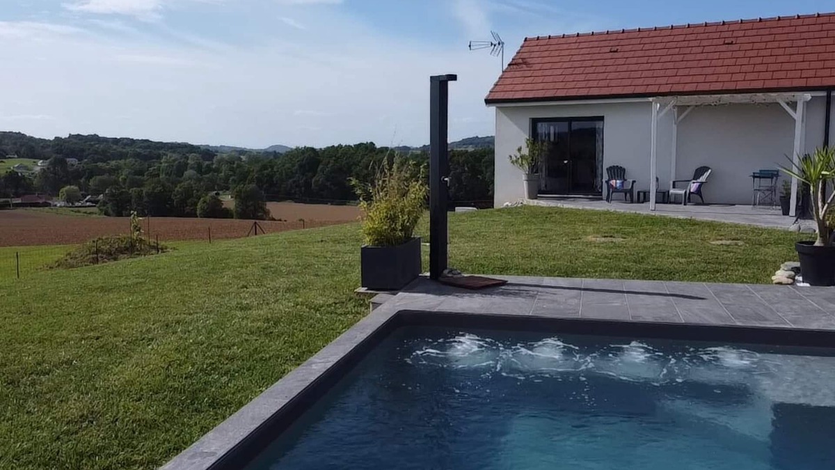 Laa-Mondrans House | Cottage between sea and mountains with private pool (and heated) - View Pyrenees