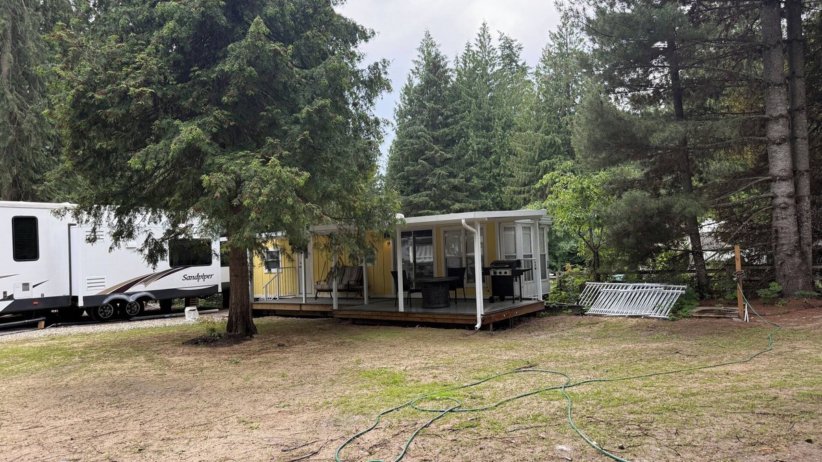 Swansea Point Cottage | Cottage by the Lake