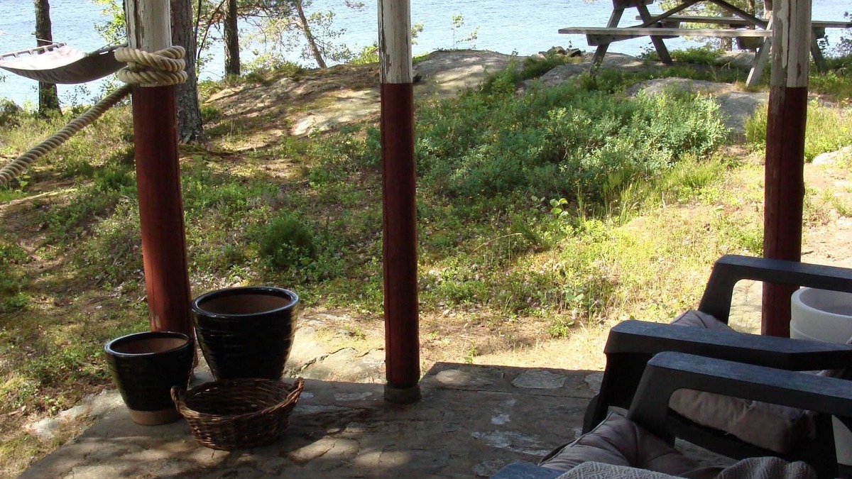 Ed Cottage | Cottage by the lake, private boat and jetty