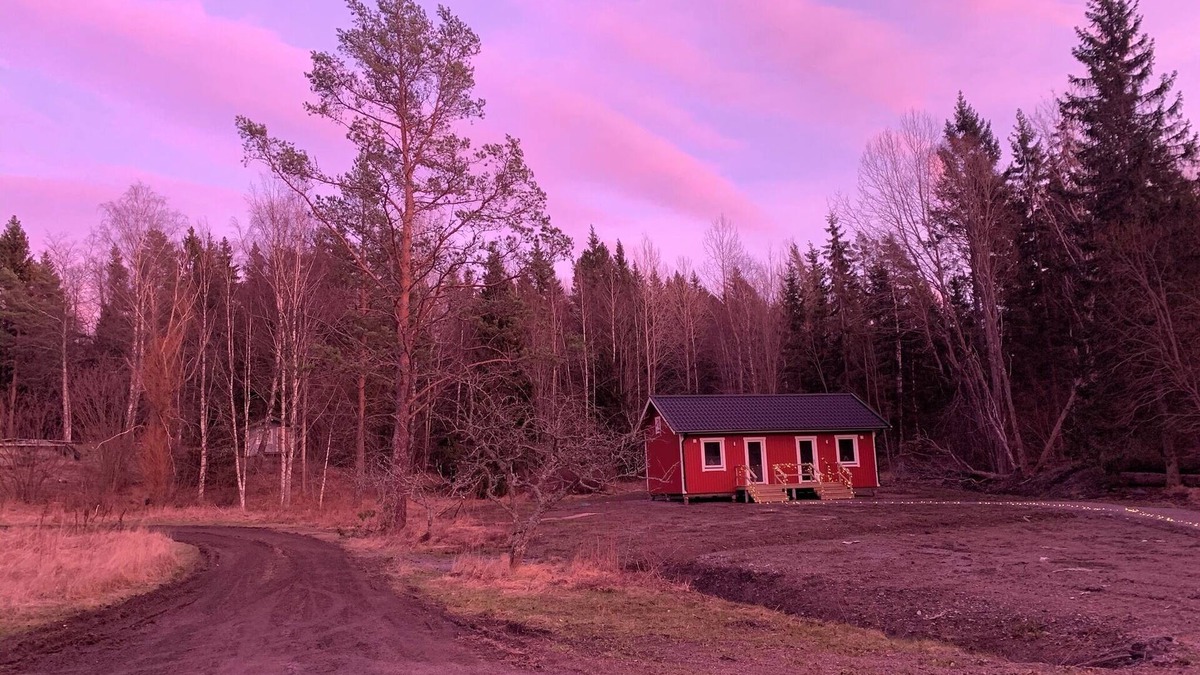 Norrtalje Municipality Cottage | Cottage by the lake