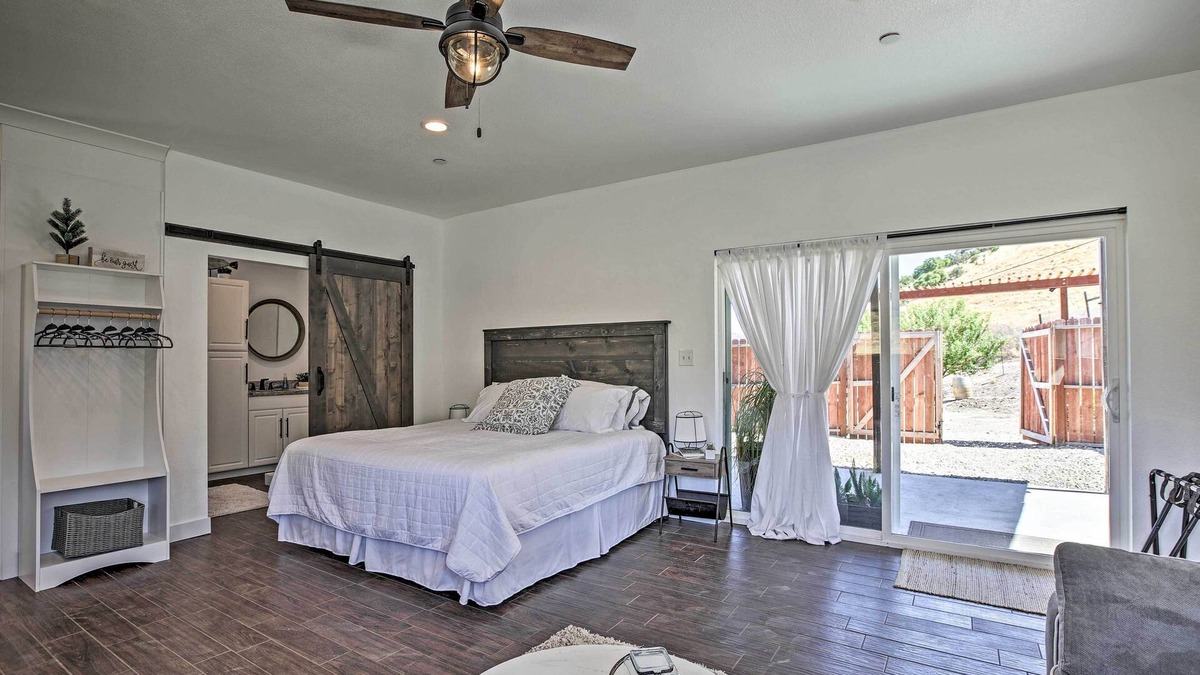 Bradley Apartment | Cottage by the Lakes w/Patio by Lake Nacimiento