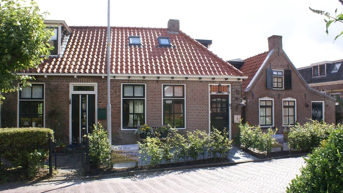 Paesens-Moddergat House | Cottage by Wadden Sea with Scenic Views