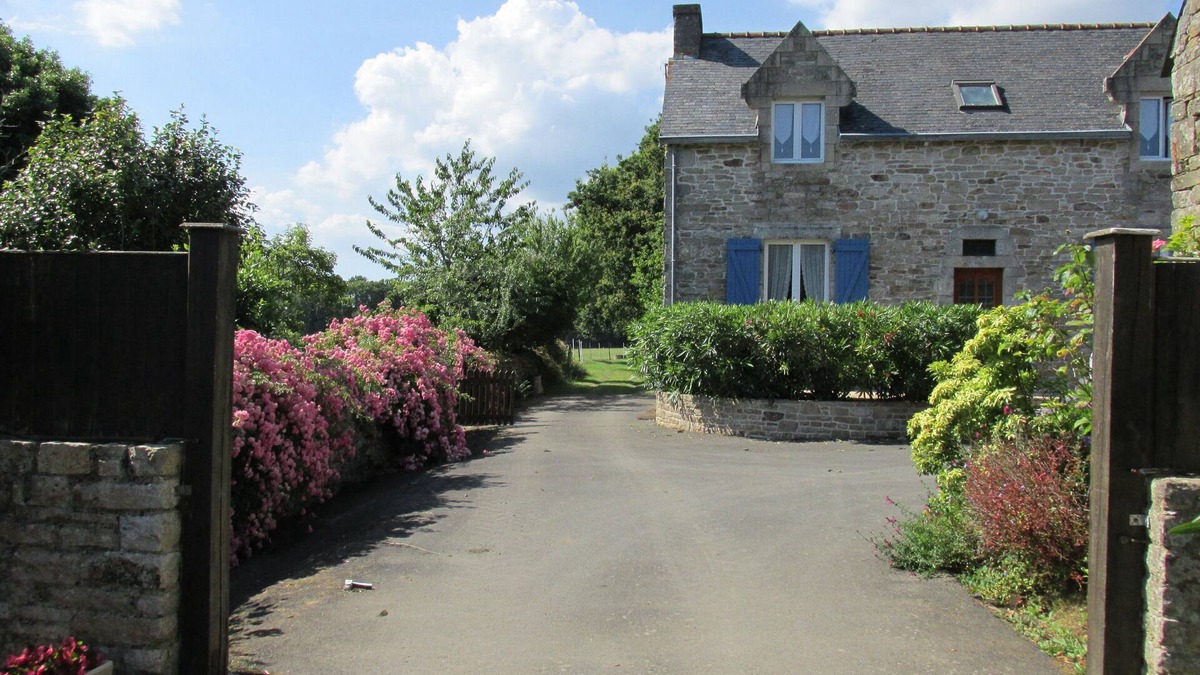 Gouesnach Cottage | Cottage character in the countryside near an equestrian center
