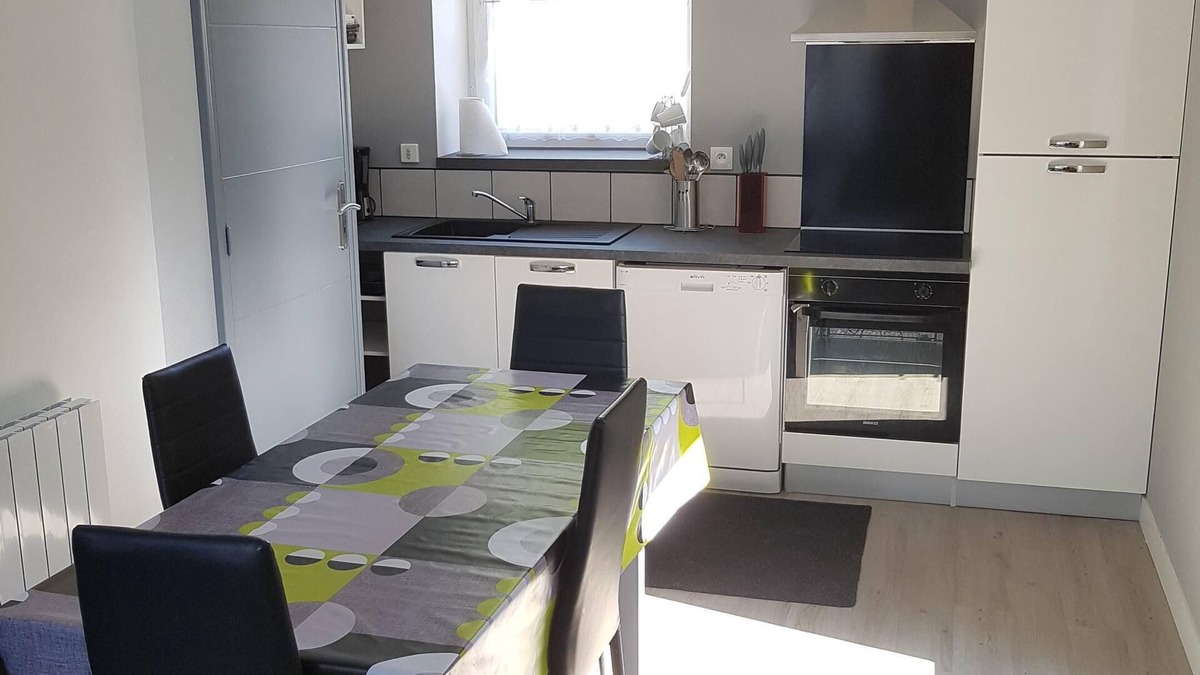 Plancoet Cottage | Cottage classified 3 * 1 to 4 people, near sea and shops-parking-WIFI