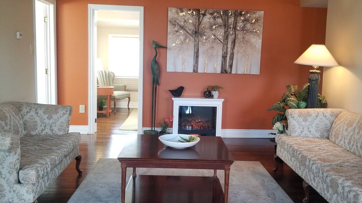 Morpeth Cottage | Cottage close to lake and parks