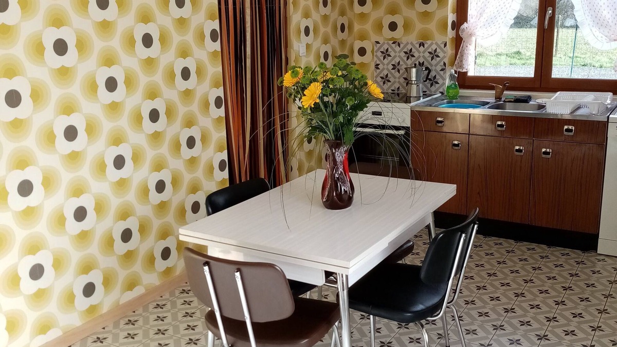 Mondrepuis House | Cottage dedicated to the 70s