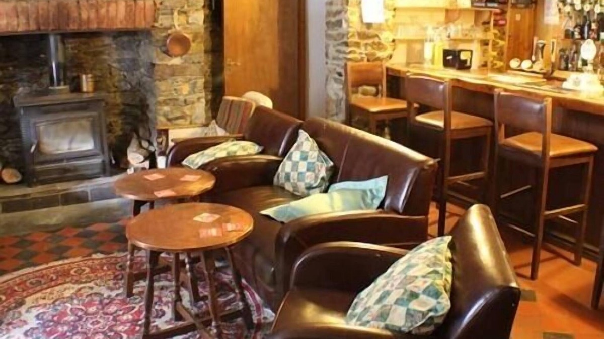 Cwmduad Cottage | Cottage-Dolau Self-catering-Ensuite