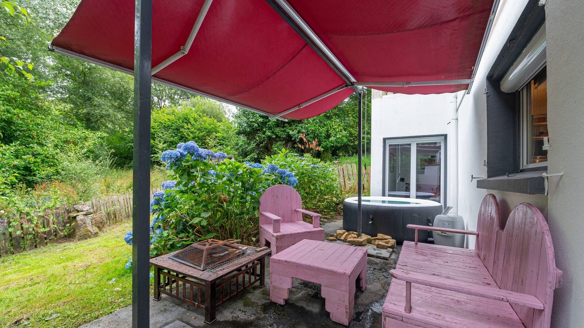 Meslan Cottage | Cottage "Domaine Moulin Blanc - Gwenn Ha Du" with Private Terrace & Wi-Fi