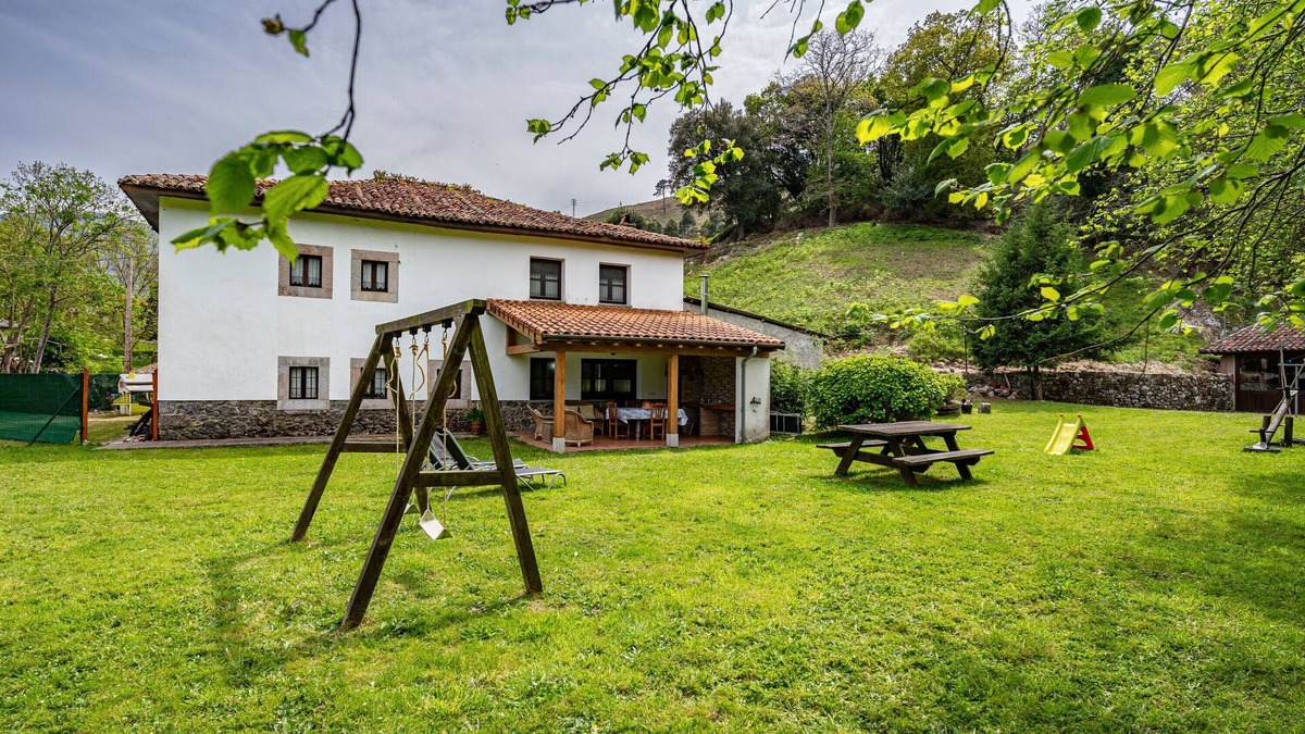 Puente Nuevo House | Cottage 'El Molin De Frieras' with Mountain View, Private Garden and Wi-Fi
