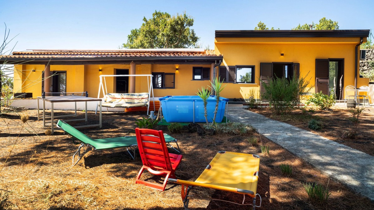 Nicolosi Cottage | Cottage 'Etna Country Home' with Sea View, Wi-Fi and Air Conditioning