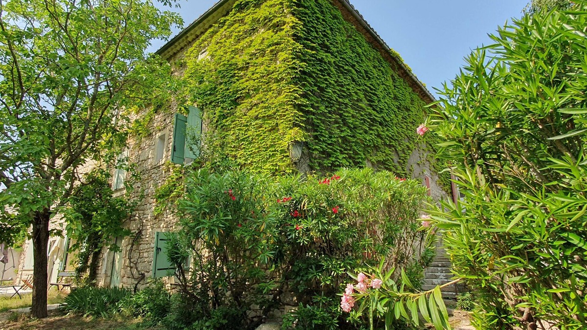 Aubussargues Cottage | Cottage for 4 in a small village near Uzès, with garden, pool and airco