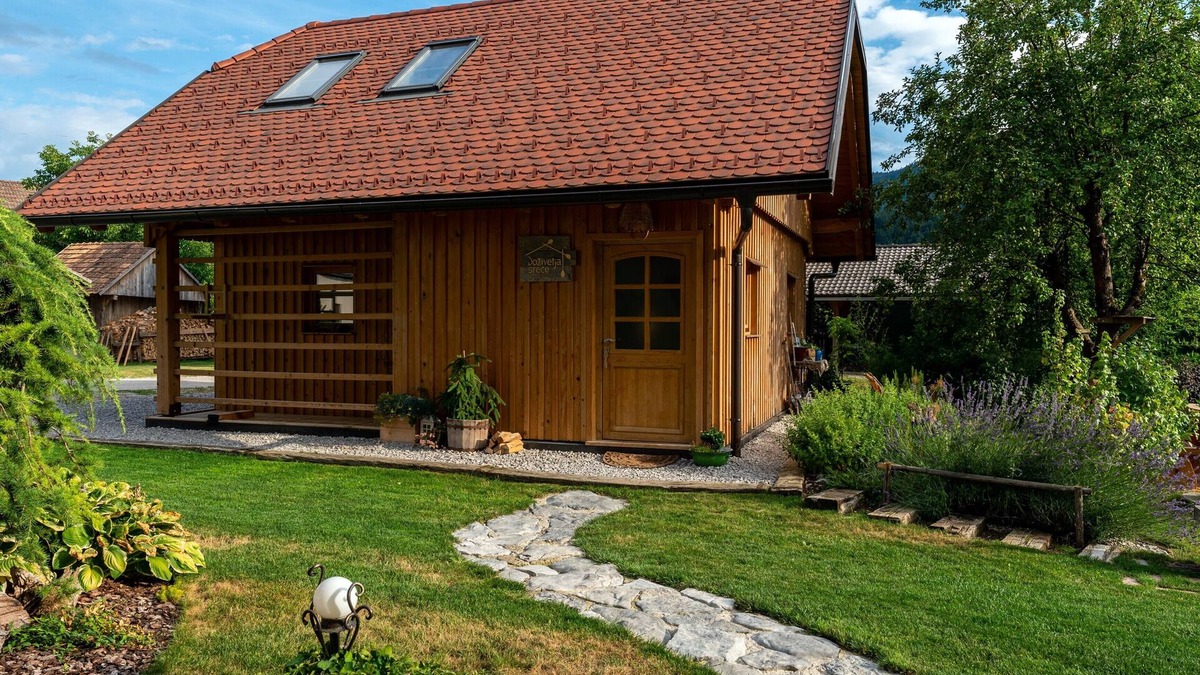 Hrib pri Hinjah House | Cottage Happiness with Sauna and Natural Pool