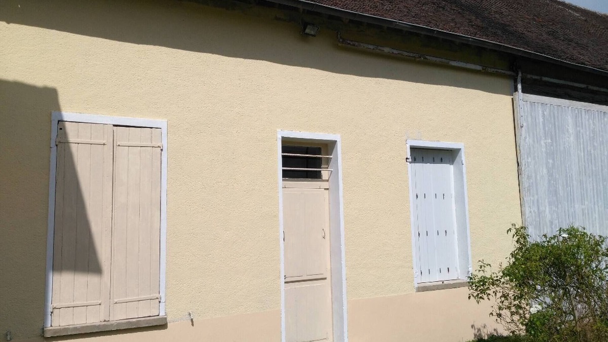 Chenoise House | Cottage house In A Quiet Hamlet With Countryside View