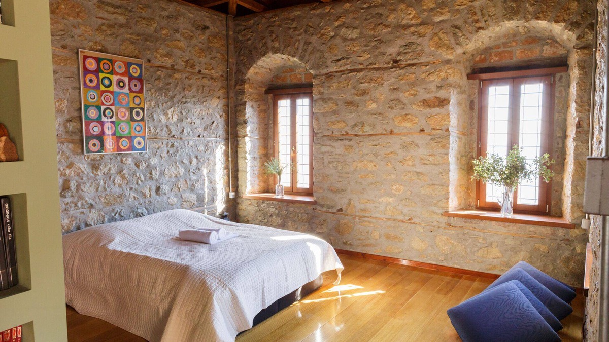 Ithomi Cottage | Cottage House in Traditional Greek Village