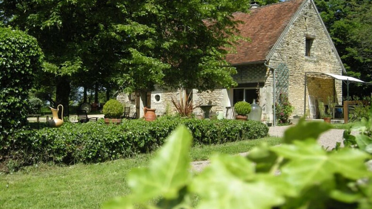 Donzy House | Cottage house on a beautiful property of 6 hectares of clearings meadows and woods
