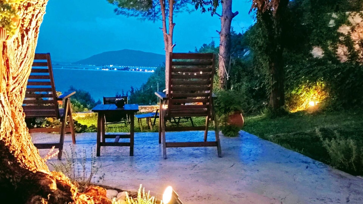 Lefkada Cottage | Cottage house with terrace & sea view, only 3' away from the beach