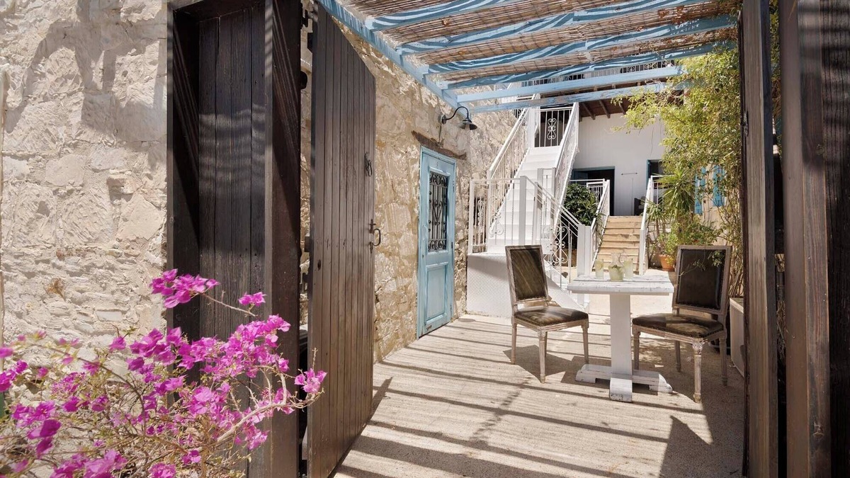 Pentakomo Apartment | Cottage Houses