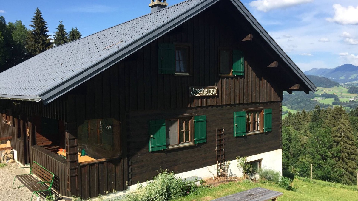 Alberschwende House | Cottage in a quiet location