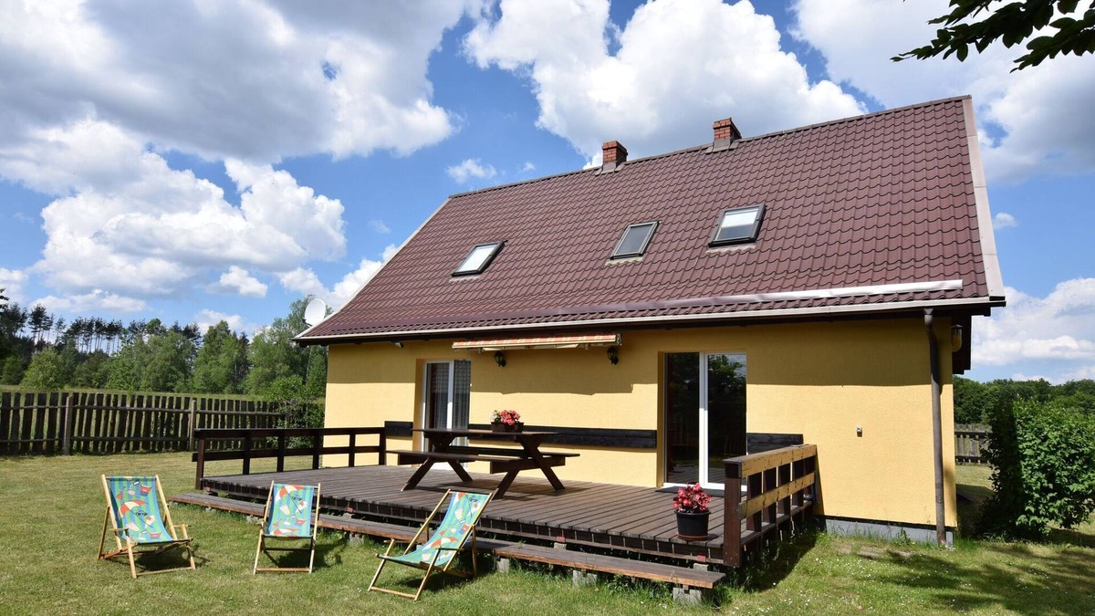 Parchowo House | Cottage in a quiet location by the lake Mausz, Parchowo in Kashubia
