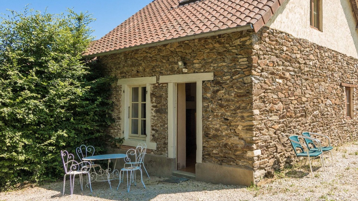 Chalais Cottage | Cottage in Chaleix near Forest and Lake