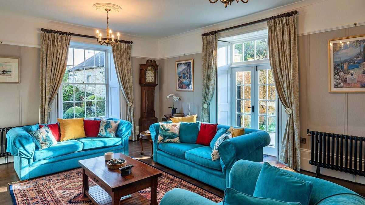 Gweek Cottage | Cottage in Cornwall by Helford River & Hot Tub