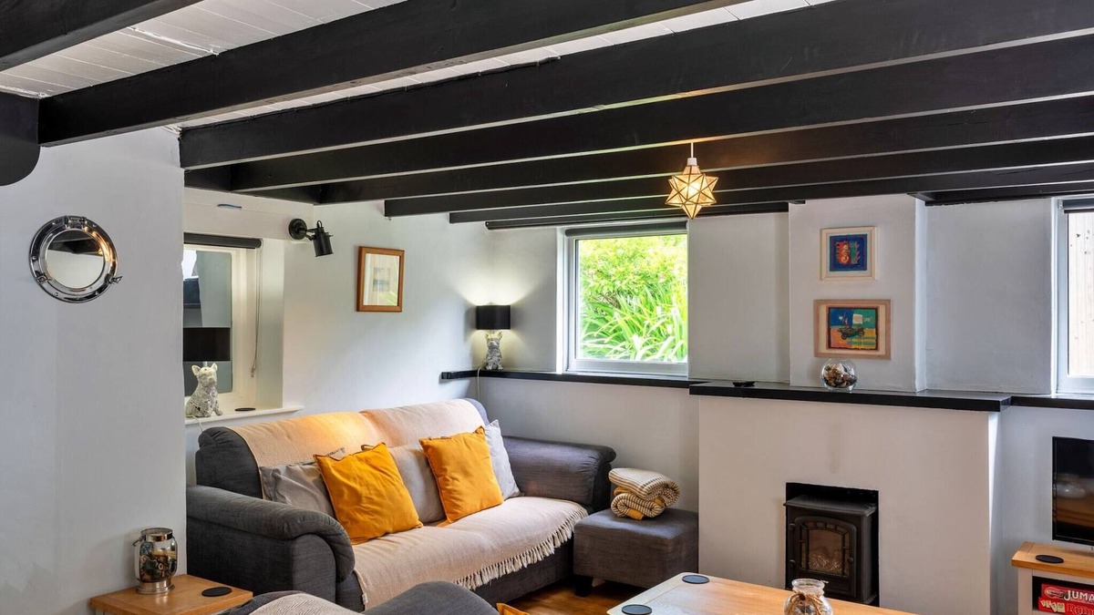 Porth Cottage | Cottage in Cornwall near Porth Beach