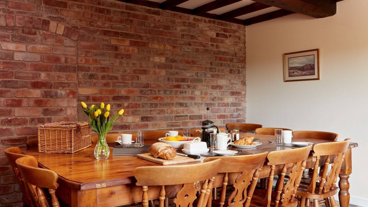 Dalbury Lees Cottage | Cottage in Derbyshire near Peak District Trails