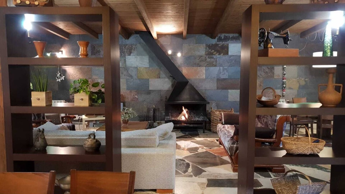 Castellar de N'hug Cottage | Cottage in the Pyrenees