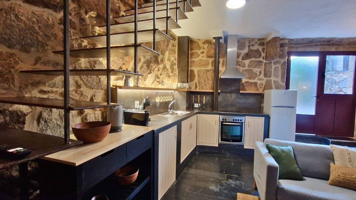 Muinos Villa | Cottage in Ourense near town