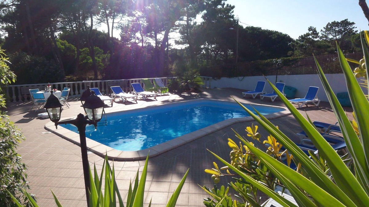 Praia das Macas Cottage | Cottage in Praia das Maçãs with a heated swimming pool