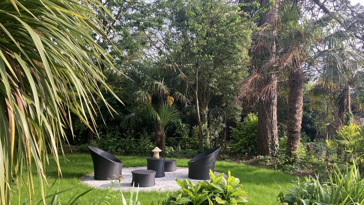 Begard Cottage | Cottage in private wooded park