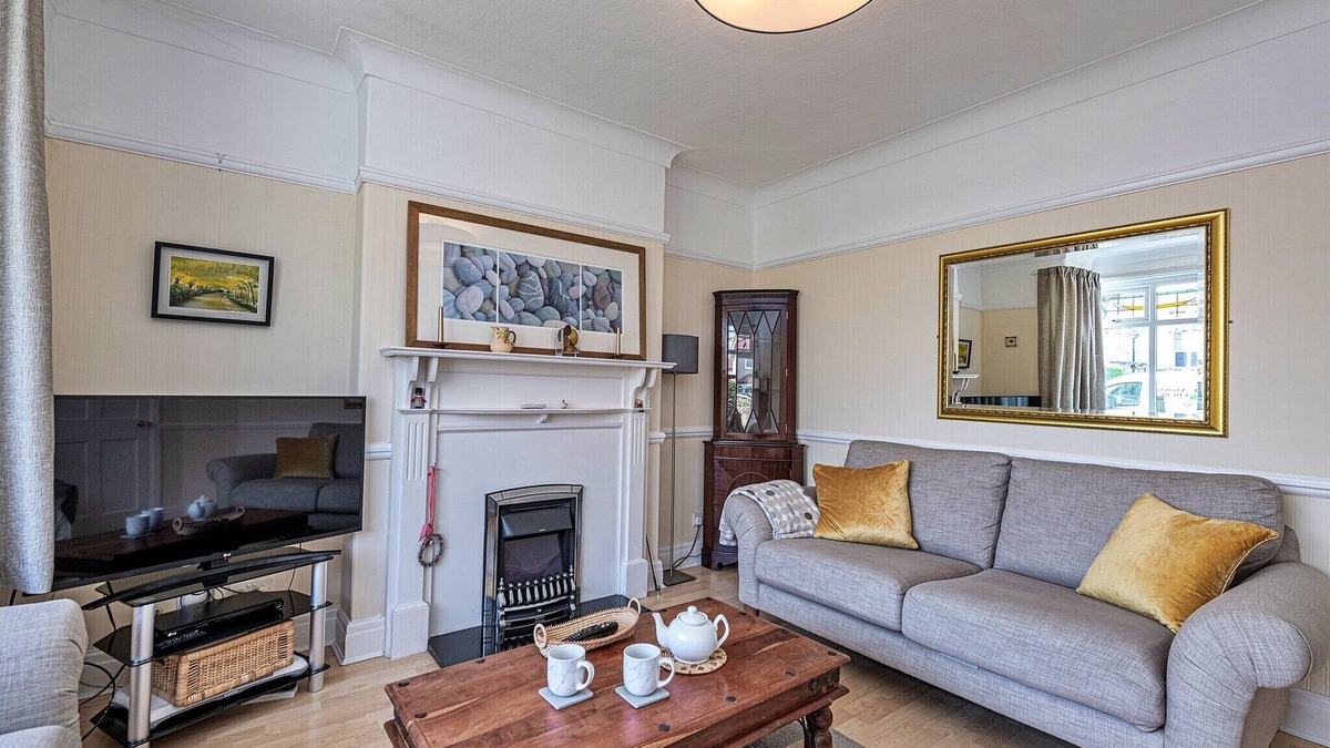 Rhos on Sea House | Cottage in Rhos-on-Sea near Sandy Beach
