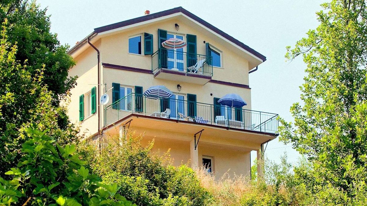 Sesta Godano Villa | Cottage in Sesta Godano near Forest & Sea