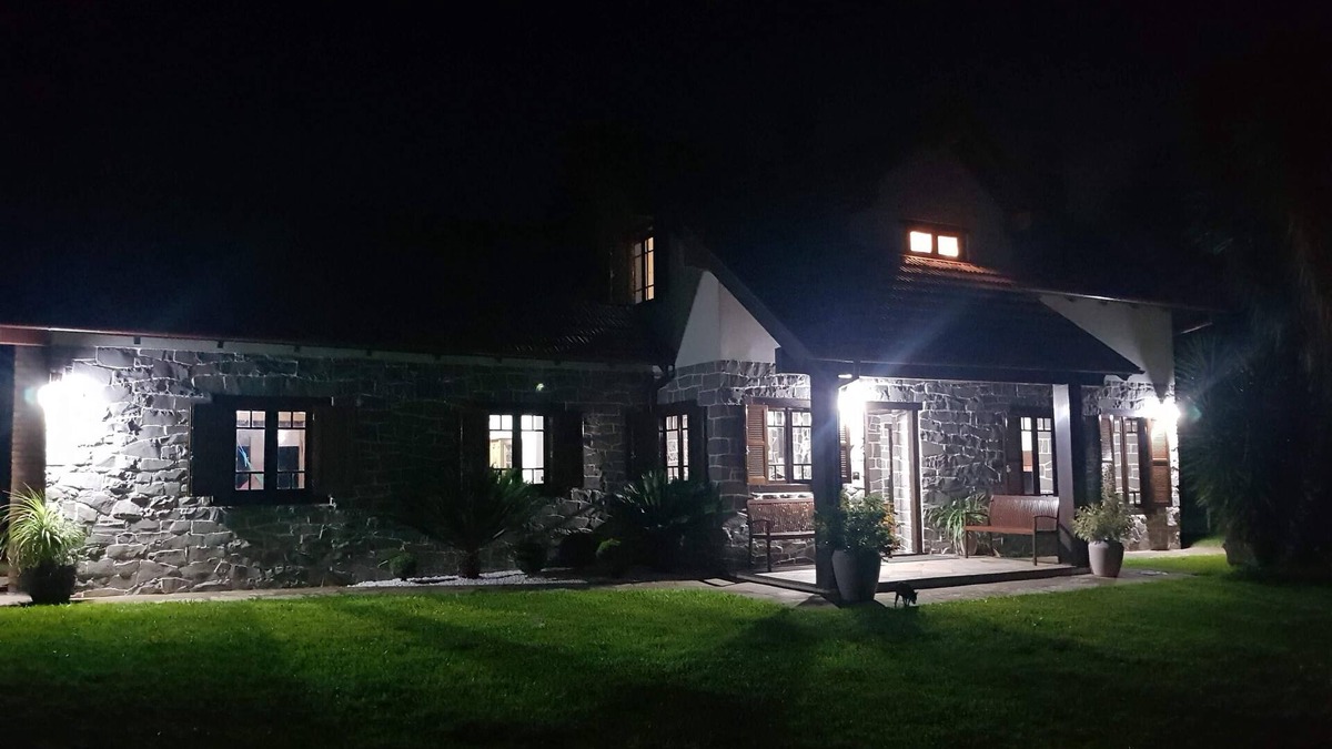 Bento Goncalves House | Cottage in the Vineyard Valley