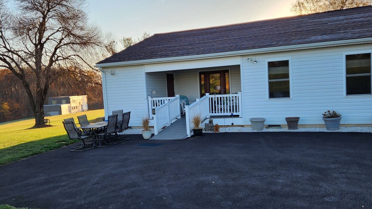 Tuscarora Cottage | Cottage in the Country, walk to miles of hiking trails, close to restaurants