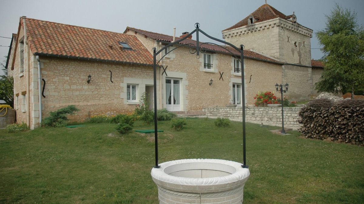 Saint-Christophe House | Cottage in the small Miltière, St. Christopher. 40 min from Futuroscope