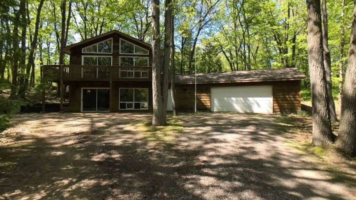 Grand Bend House | Cottage in the Woods