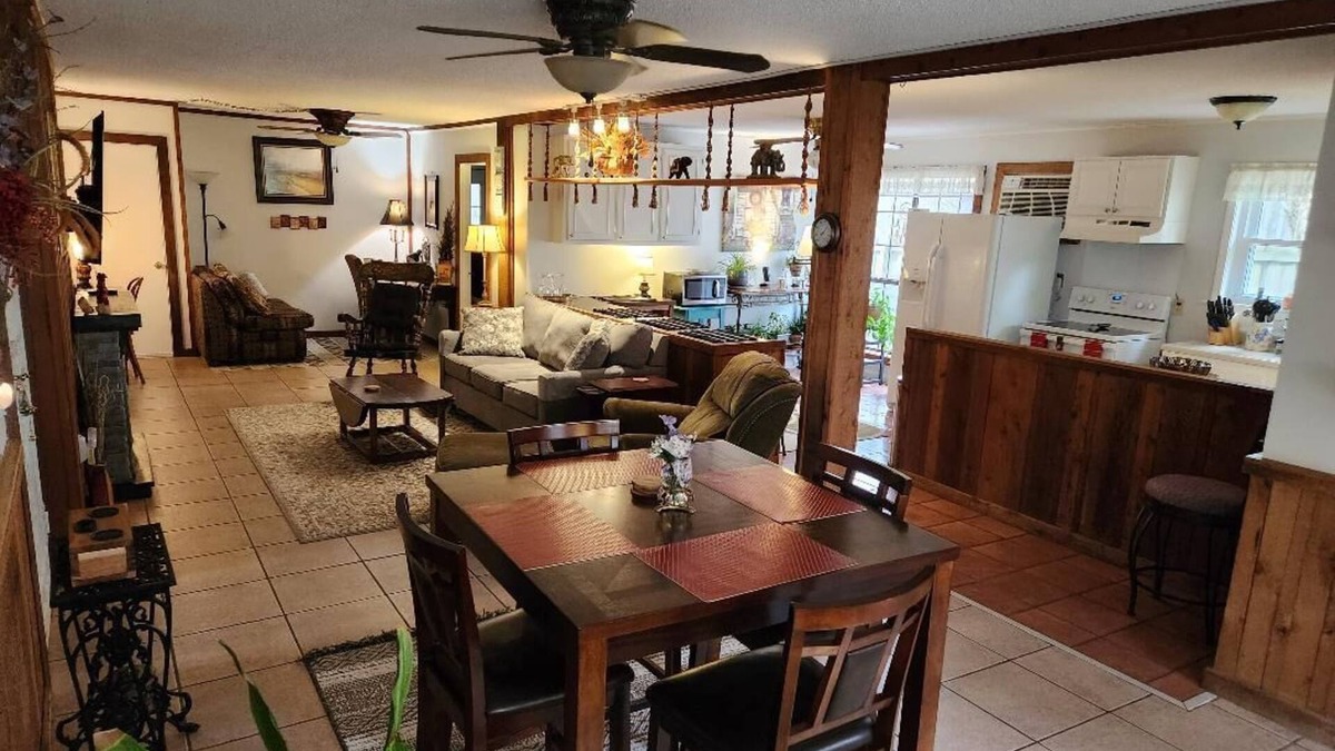 Millington Cottage | Cottage in the Woods, Safe area, on 6 acres, Free Parking.
