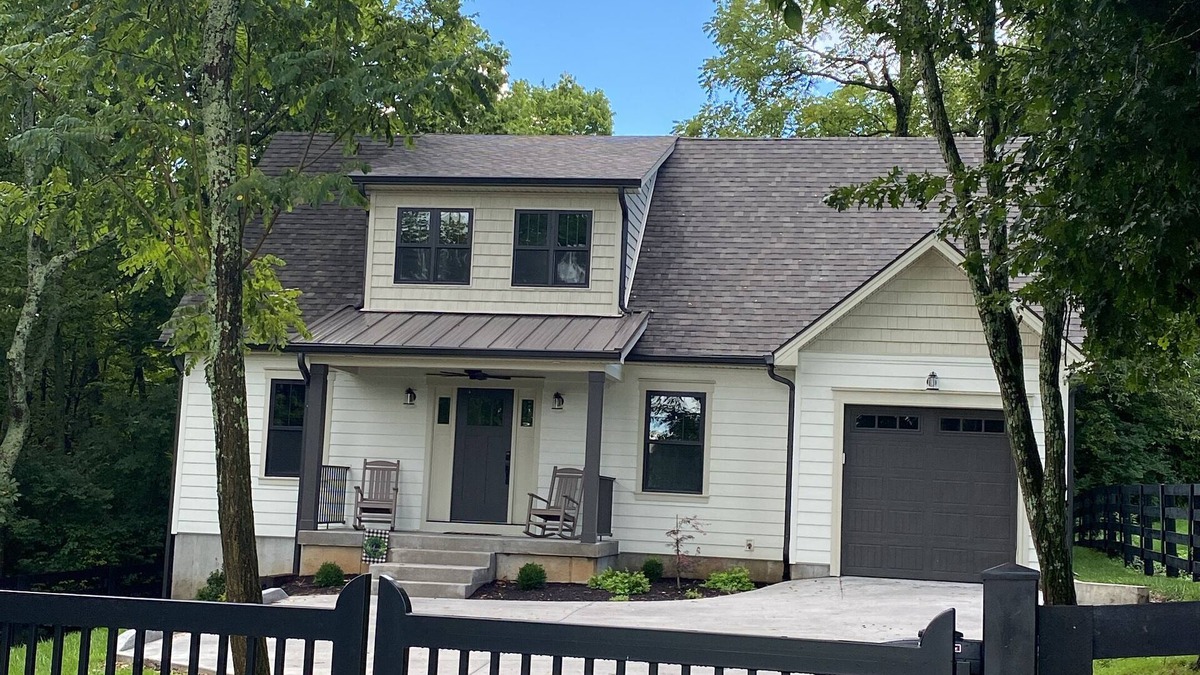 Lexington Cottage | Cottage is located on scenic byway in beautiful bluegrass region of Lexington KY