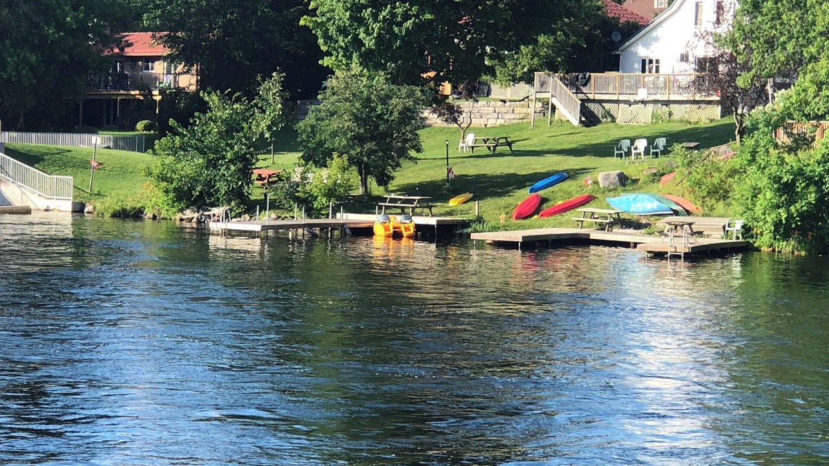 Coboconk Cottage | Cottage Kawartha Lakes on Balsam lake 4 Bed Rooms