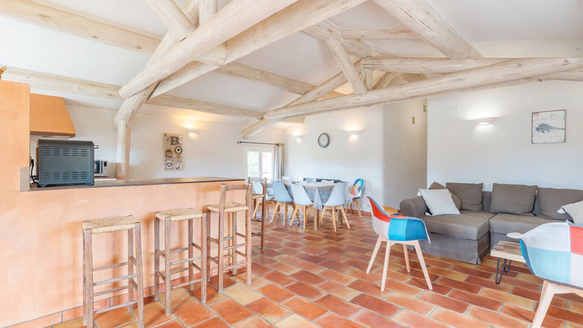 Simiane-la-Rotonde House | Cottage 'La Buisse - Grand Gite' with Mountain View, Private Terrace and Wi-Fi