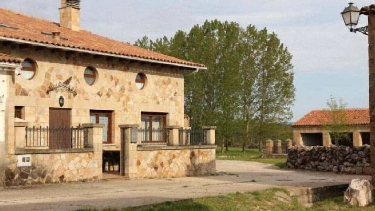 Ocenilla Cottage | Cottage La Casona de Ocenilla for 12 people