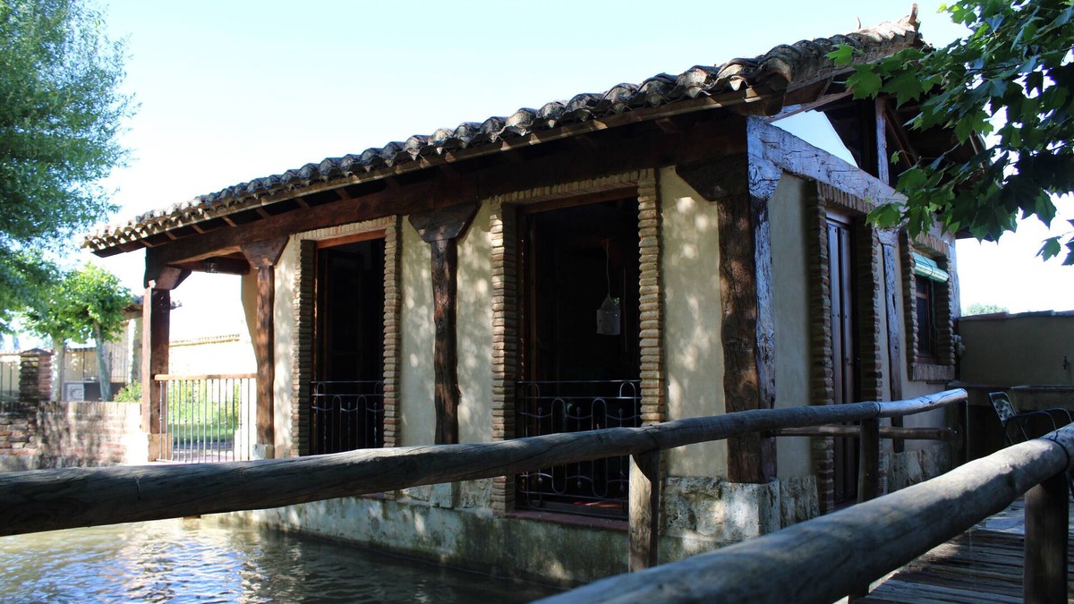 Saldana Cottage | Cottage 'La Morada Del Molinero' with Private Garden and Wi-Fi