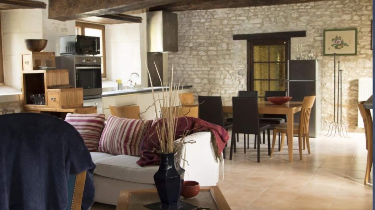 Pouant House | cottage La Motte in the countryside, fowl Vienne futuroscope country