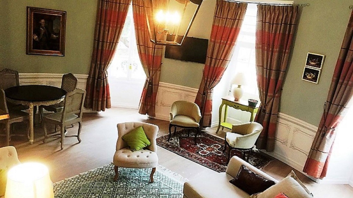 Azay-le-Rideau House | Cottage la Tour 4 people, park pool 5 * tourist accommodation Azay le rideau