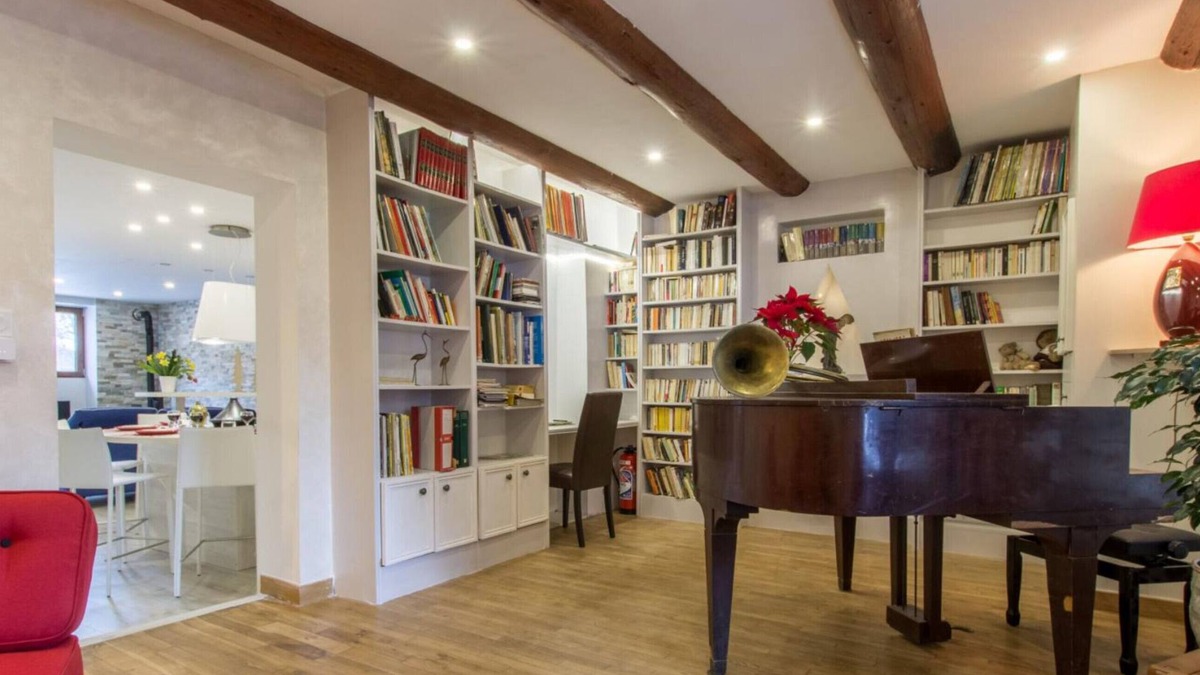 Thones House | Cottage 'Le Clos Savoie Lorraine' with Mountain View, Shared Terrace and Wi-Fi