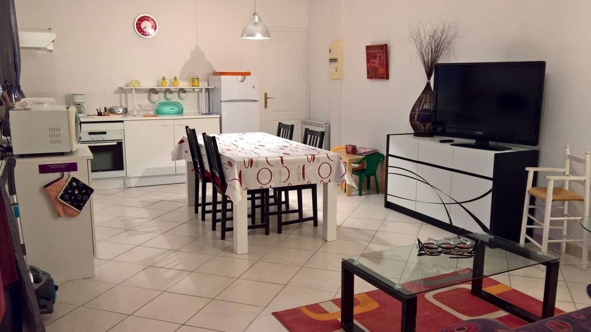 Sorrus House | Cottage "Le Petit Hortensia" with terrace, near Montreuil sur Mer