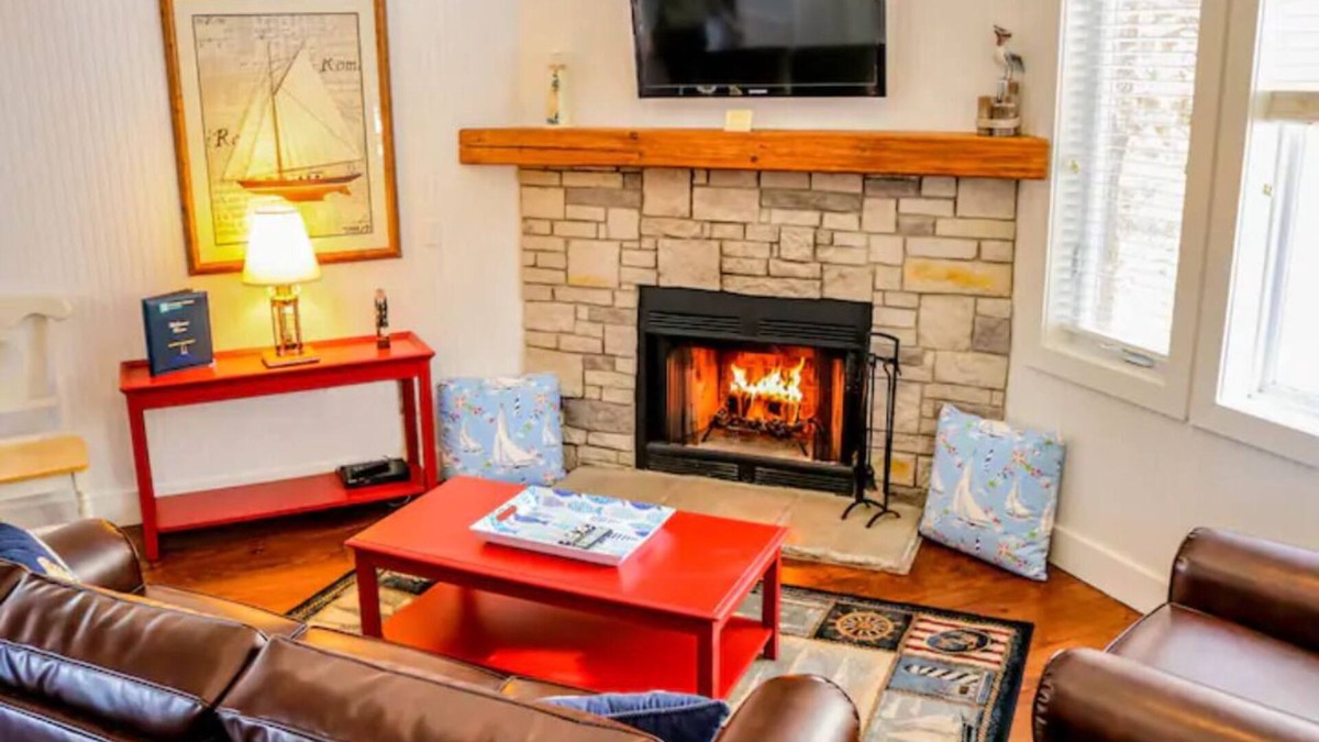 Branson Condo | COTTAGE LIFE! 2/2 with KITCHEN! 2 HEATED POOLS!