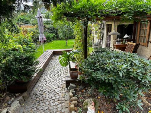 Wilhelmshorst Apartment | Cottage mit Garten
