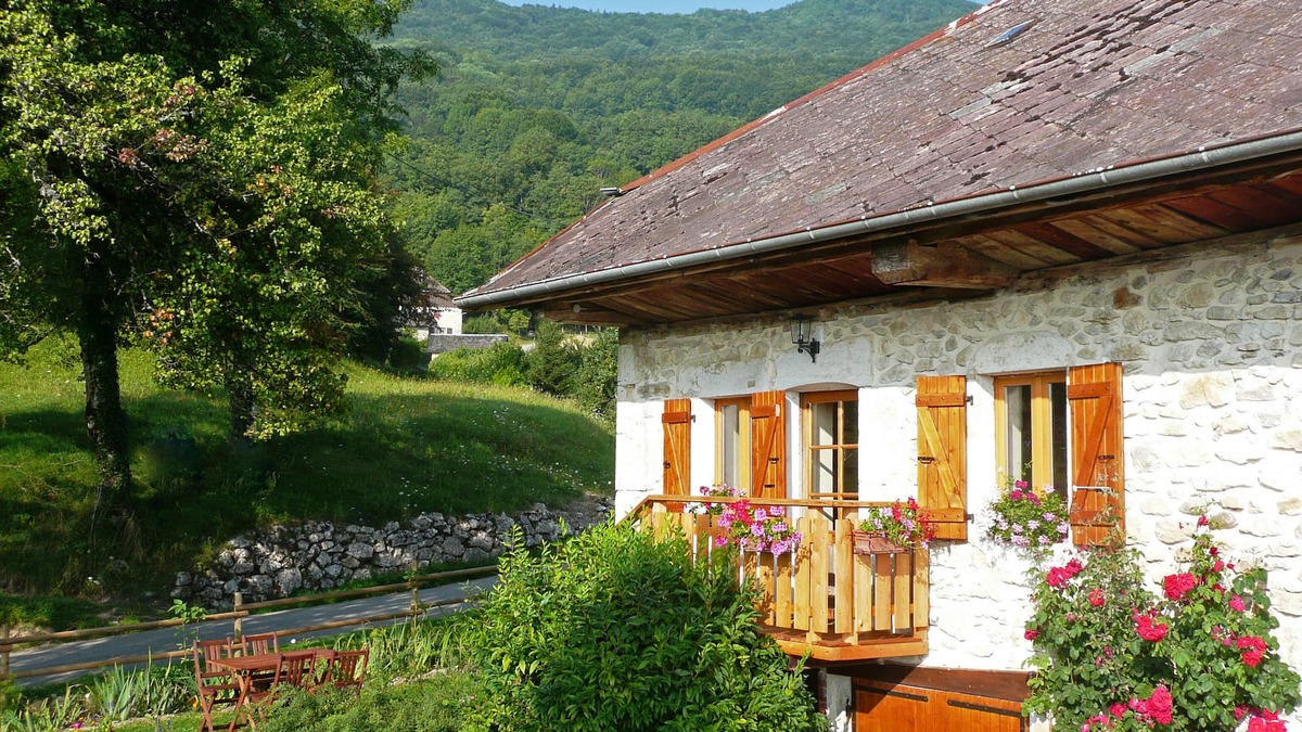Moye Cottage | Cottage - Moye- in a green setting, between Lake Annecy and Le Bourget